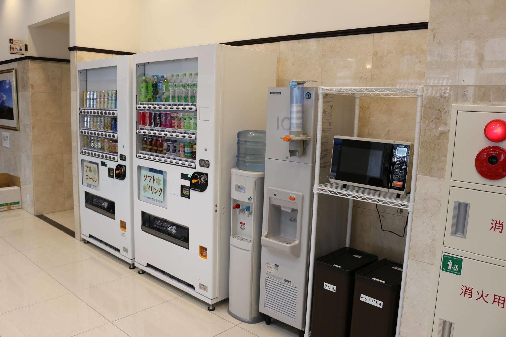 Toyoko Inn Nagoya-Eki Sakuradori-Guchi Honkan Екстер'єр фото