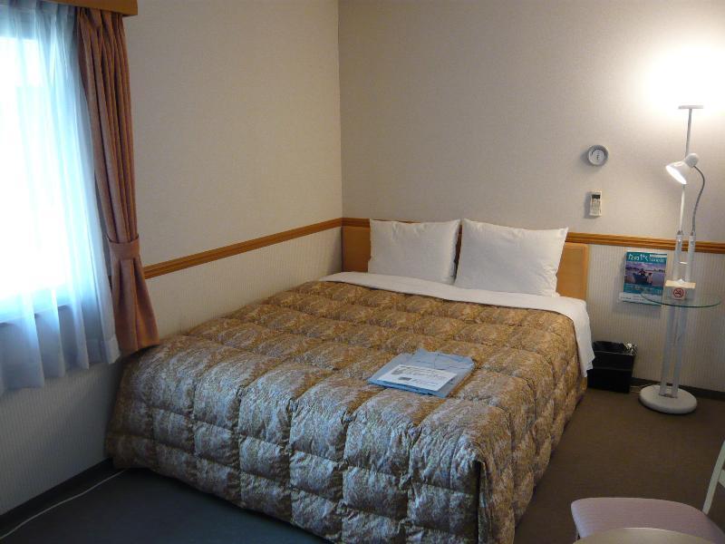 Toyoko Inn Nagoya-Eki Sakuradori-Guchi Honkan Екстер'єр фото