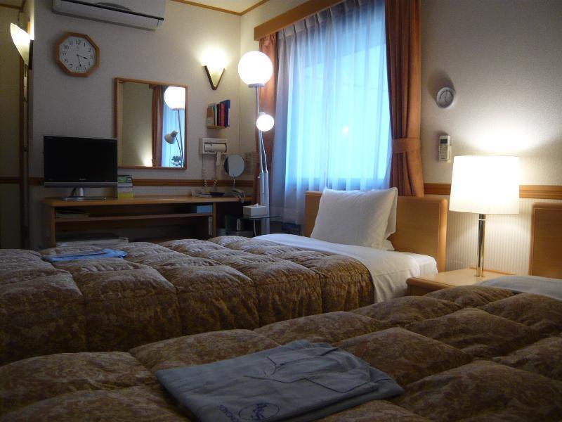 Toyoko Inn Nagoya-Eki Sakuradori-Guchi Honkan Екстер'єр фото