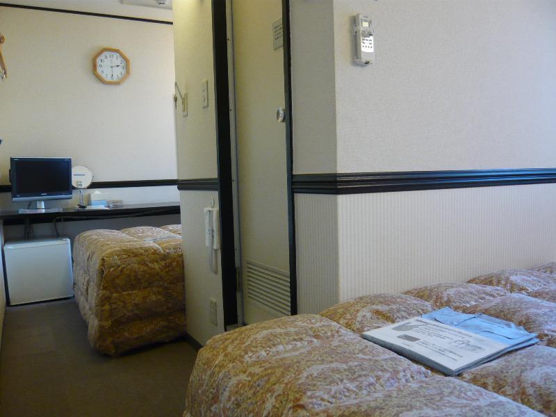 Toyoko Inn Nagoya-Eki Sakuradori-Guchi Honkan Екстер'єр фото