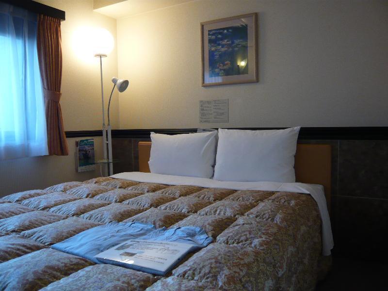 Toyoko Inn Nagoya-Eki Sakuradori-Guchi Honkan Екстер'єр фото